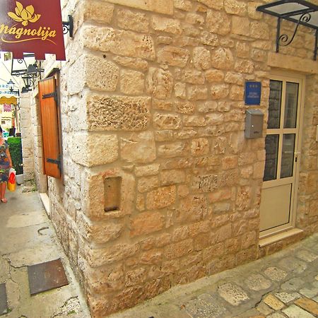 Studios Magnolia Trogir Exterior foto